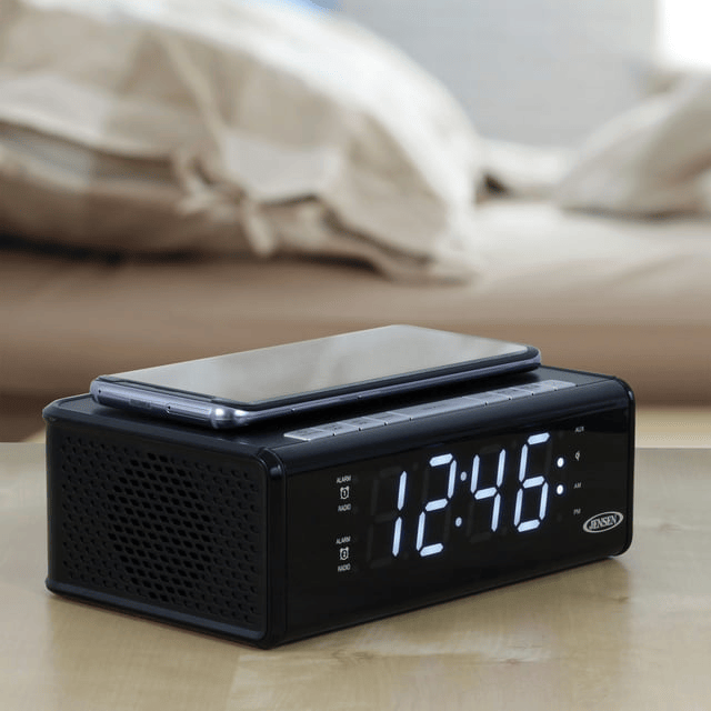 JENSEN QiCR-200 Dual Alarm Clock Radio with Qi Charging